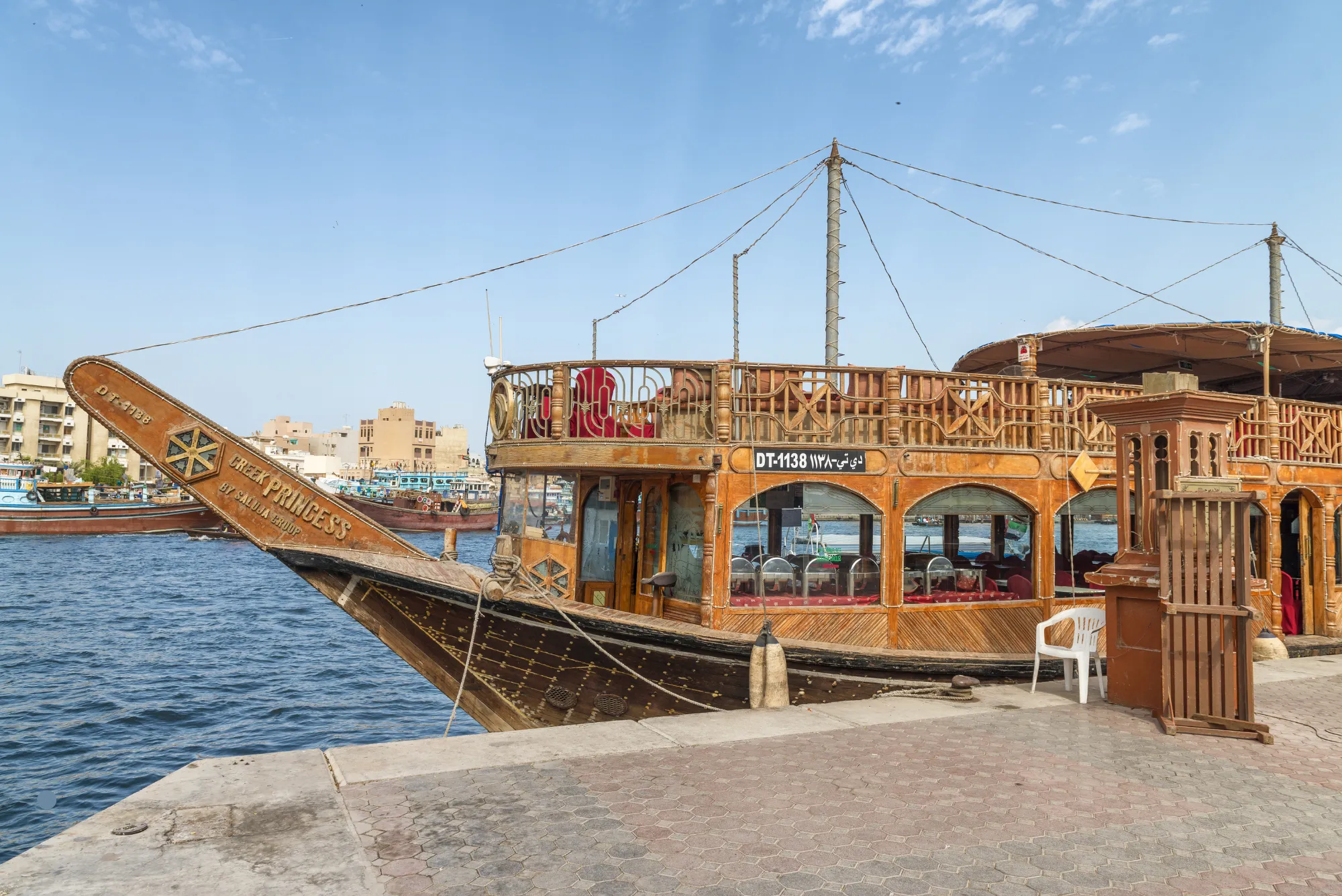 What are Thet Top-rated Boat Ride Dubai Experiences